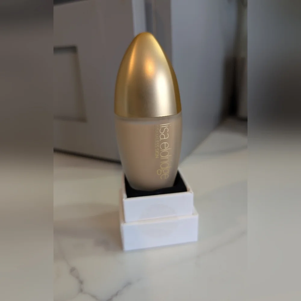 NWT Lisa Eldridge The Foundation Shade No. 11 — Neutral Golden Undertones - Picture 3 of 4